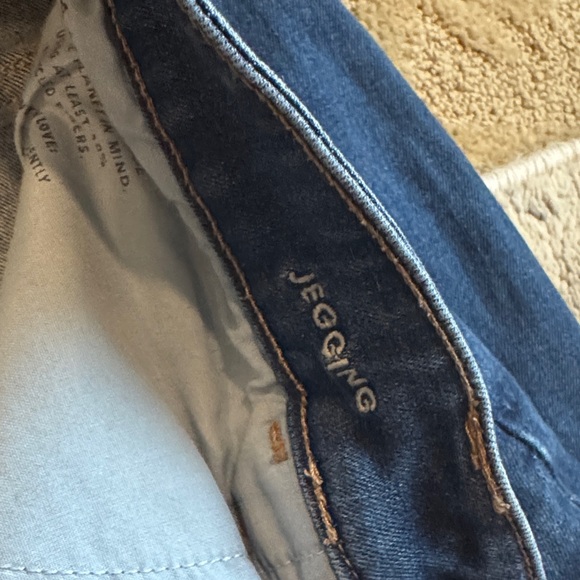 American Eagle Outfitters Dark Blue Skinny Jeans - Picture 5 of 15